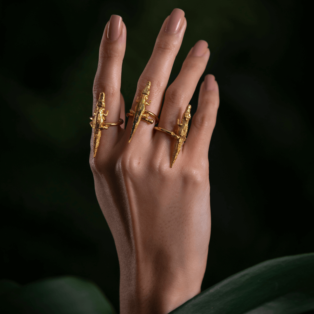 Crocodile ring gold small hand
